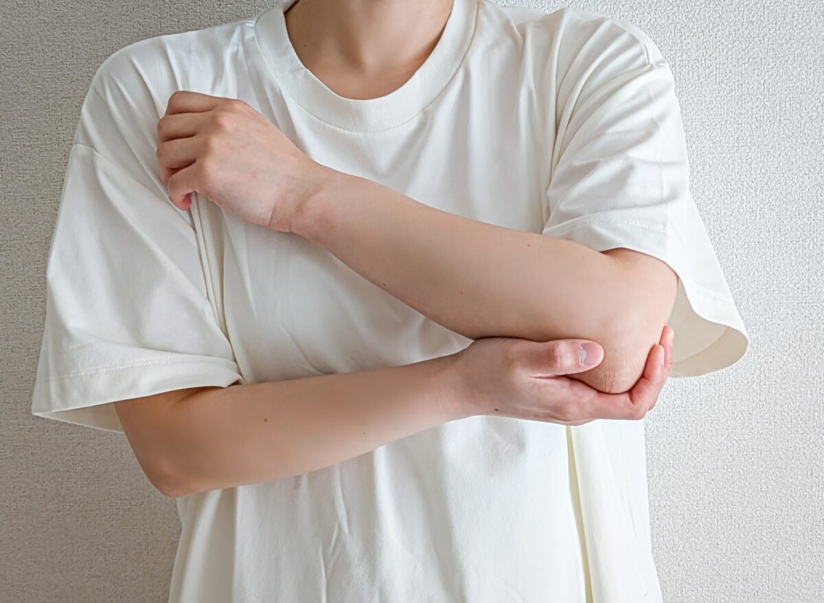 ゴルフ肘